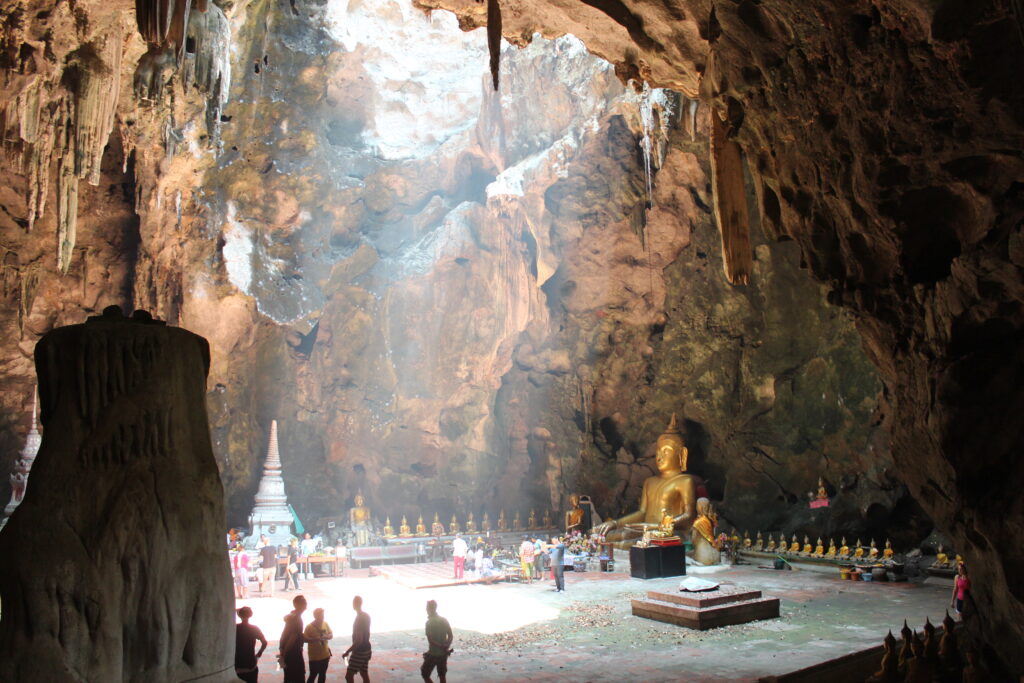 File:Tham Khao Luang Cave 2014-04 --1.JPG