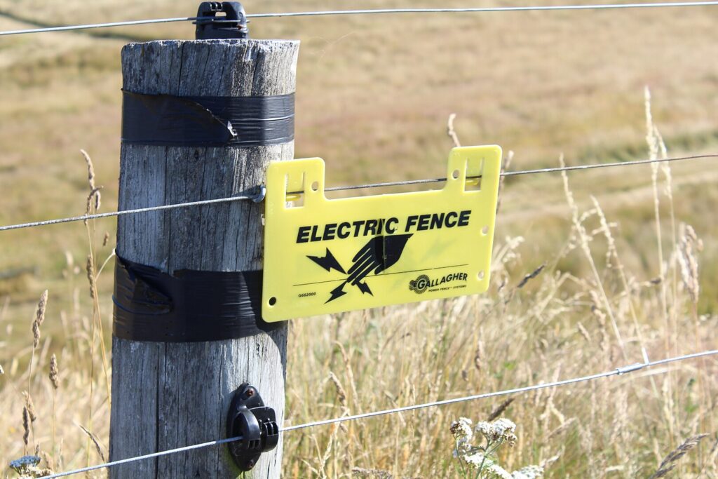 Electric Fence Warning Sign